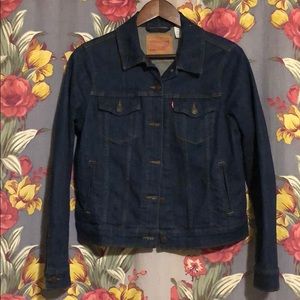 NWT - Levi’s Classic Stretch Trucker Jacket